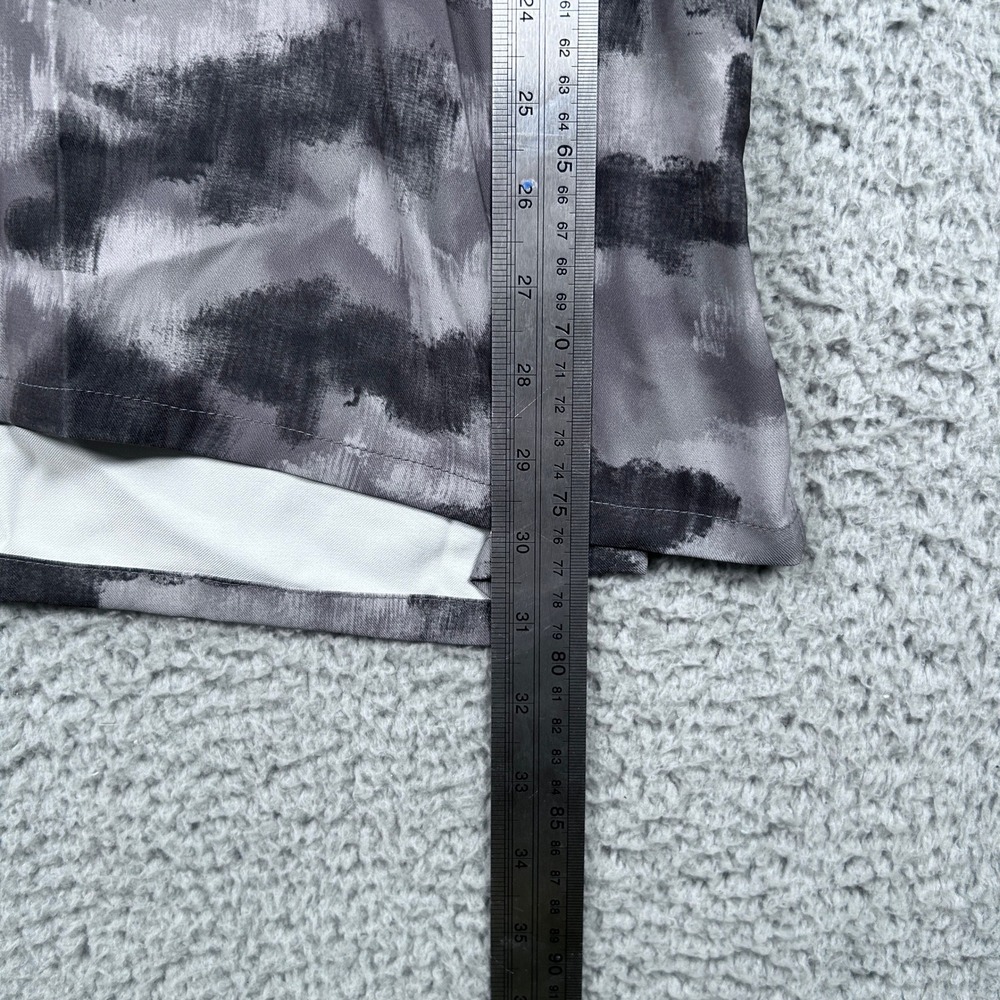Fabletics Abstract Camo Shirt Mens XXL Grey V-Neck Performance Scrub Top 01847 - Picture 5 of 8